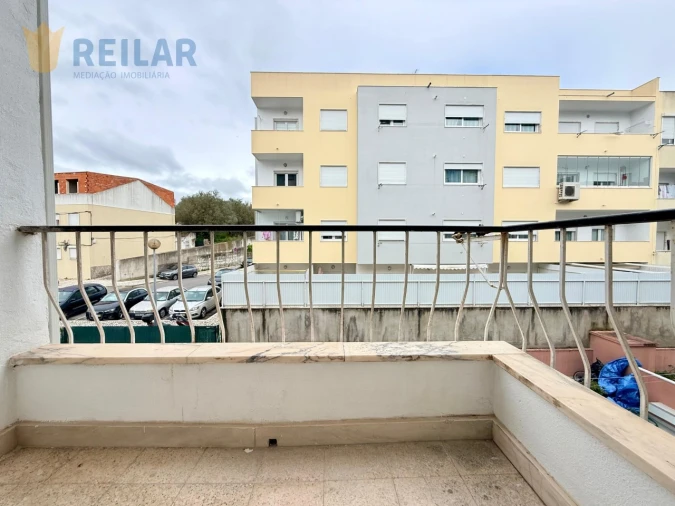 Apartamento T3 para Venda em Camarate, Unhos e Apelação Foto 12