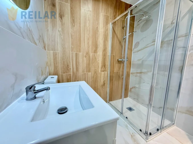 Apartamento T3 para Venda em Camarate, Unhos e Apelação Foto 31