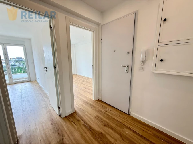 Apartamento T3 para Venda em Camarate, Unhos e Apelação Foto 36