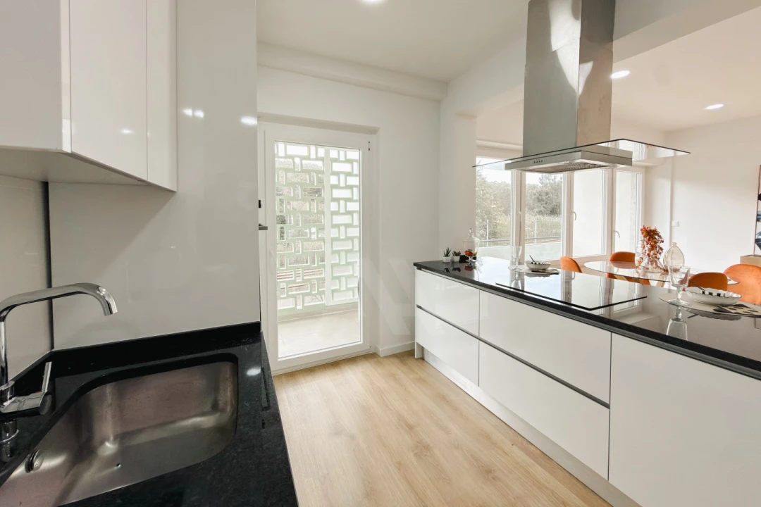 Apartamento T3 para Venda em Benfica Foto 4