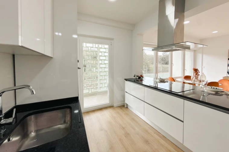 Apartamento T3 para Venda em Benfica Foto 4