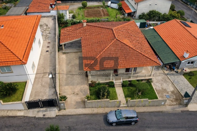 Moradia T3 para Venda em Santo Tirso, Couto (Santa Cristina e São Miguel) e Burgães Foto 1