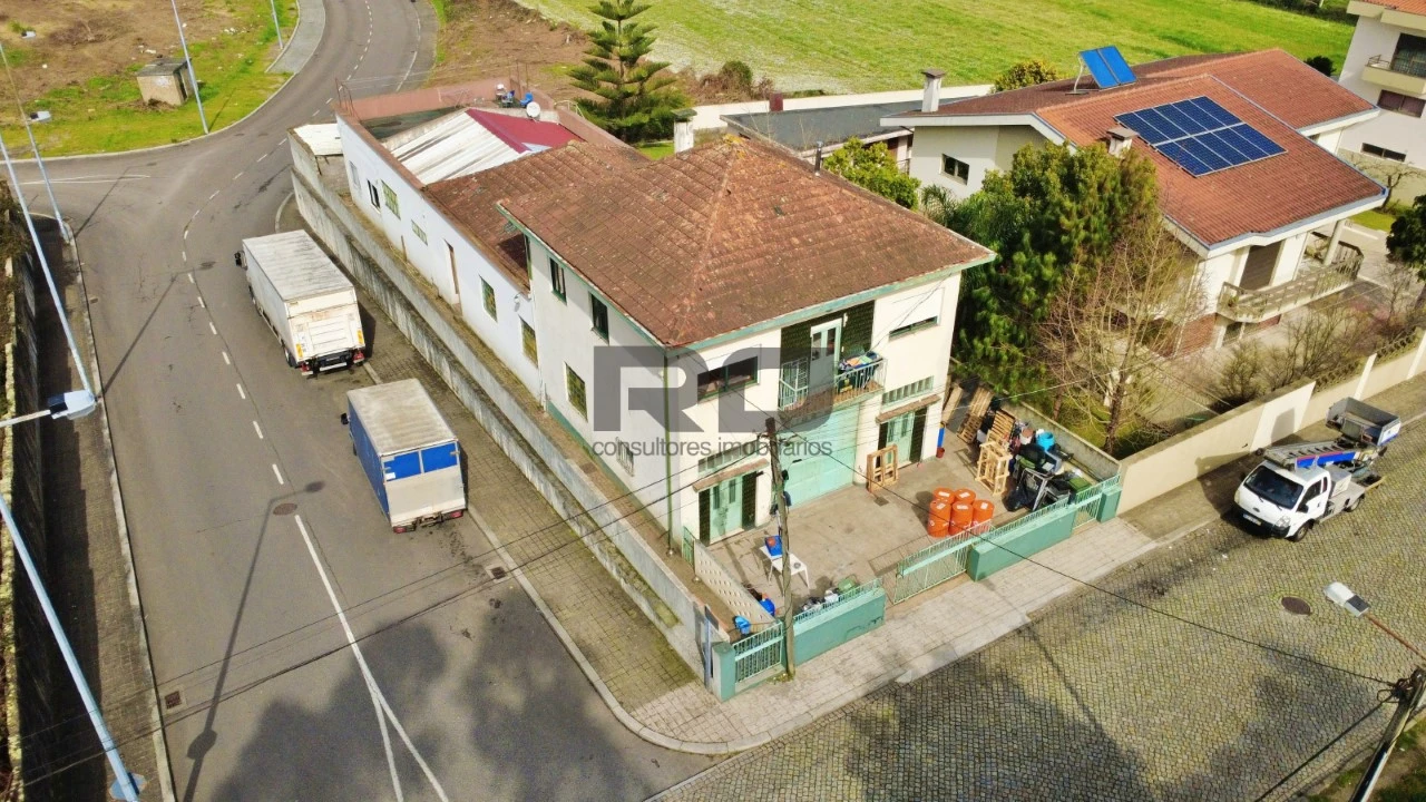 Prédio para Venda em Castêlo da Maia Foto 2