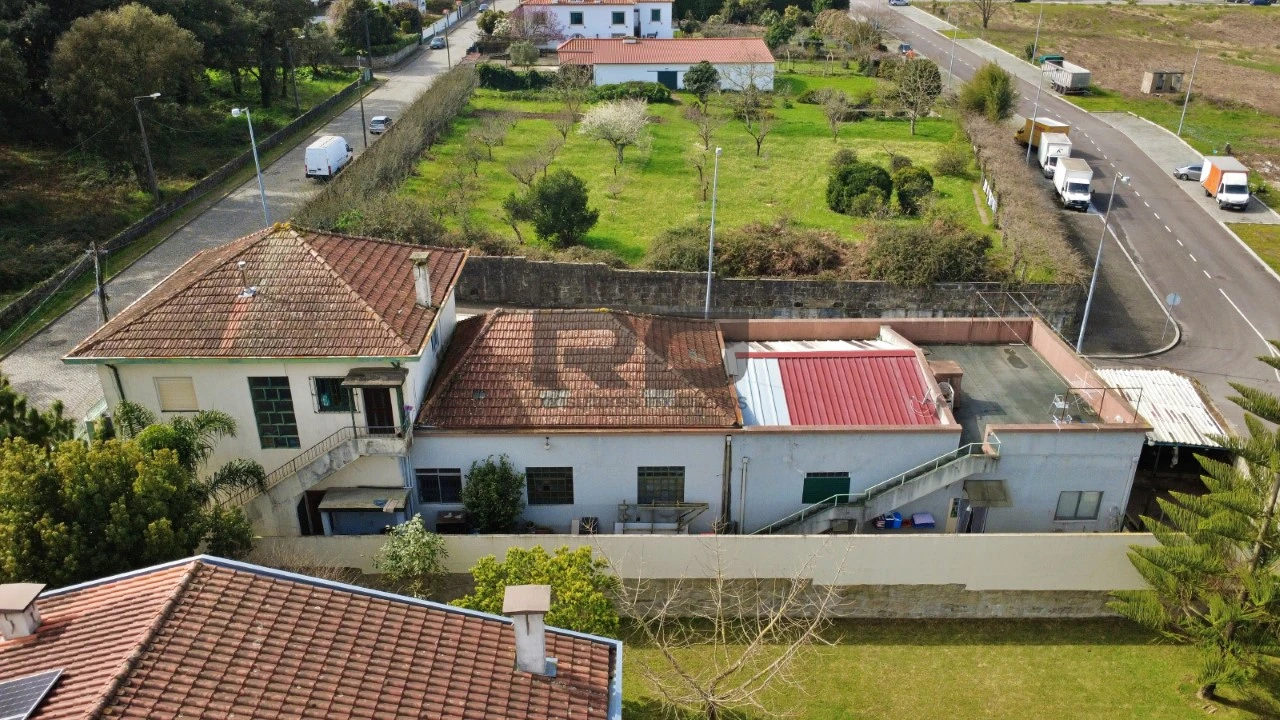 Prédio para Venda em Castêlo da Maia Foto 6