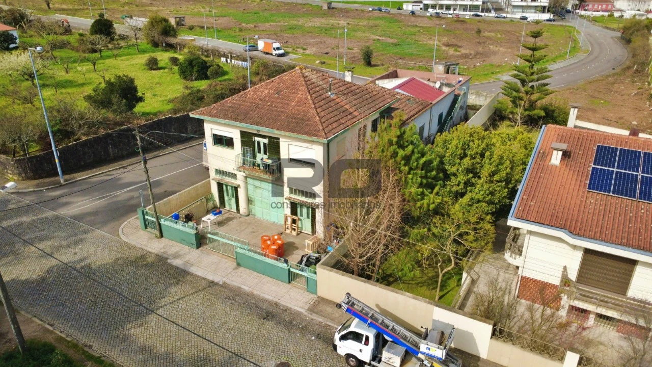 Prédio para Venda em Castêlo da Maia Foto 8