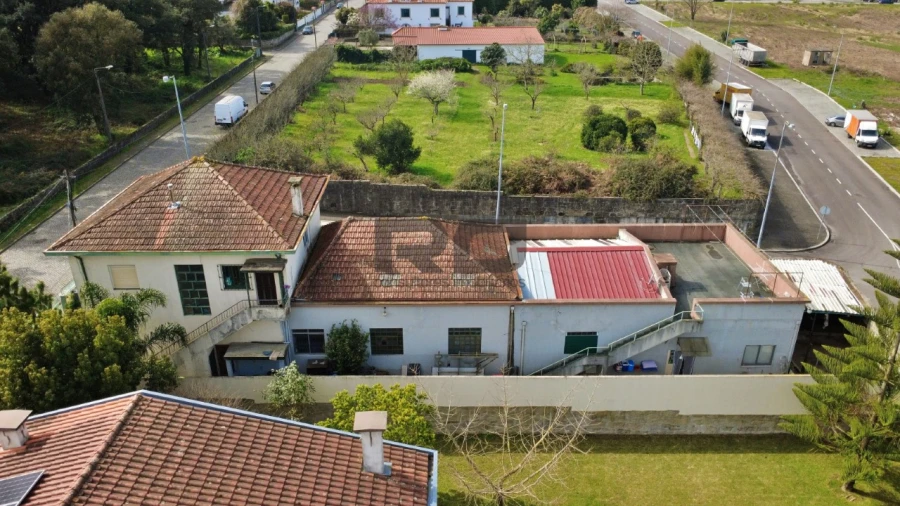 Prédio para Venda em Castêlo da Maia Foto 6