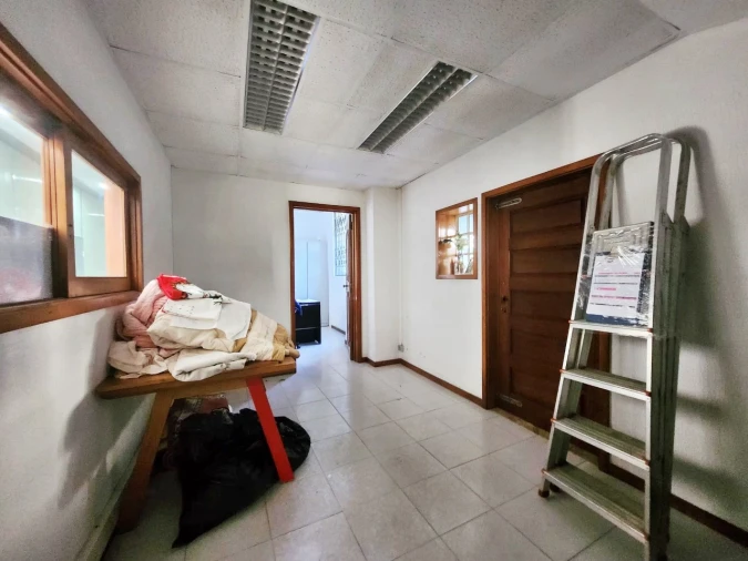 Prédio para Venda em Castêlo da Maia Foto 11