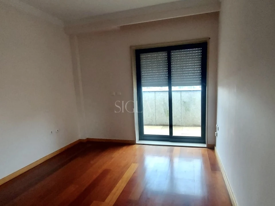 Apartamento T2 para Arrendamento em Mafamude e Vilar do Paraíso Foto 16