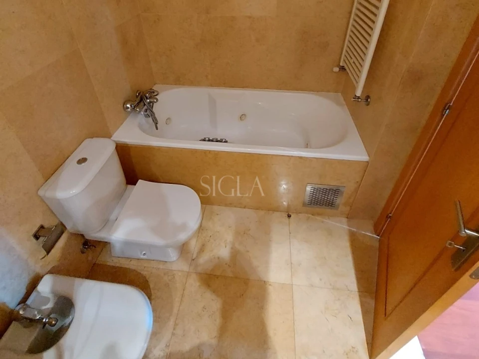 Apartamento T2 para Arrendamento em Mafamude e Vilar do Paraíso Foto 19