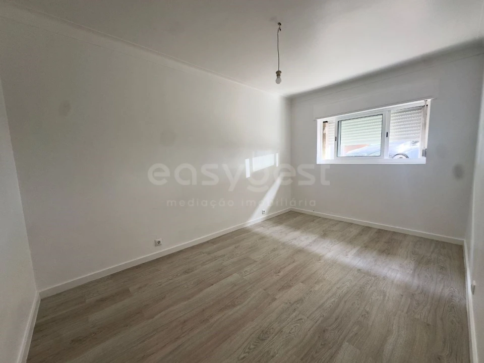 Apartamento T3 para Venda em Amora Foto 7