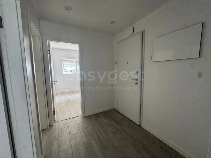 Apartamento T3 para Venda em Amora Foto 4