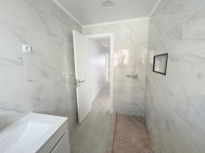 Apartamento T3 para Venda em Amora Foto 9