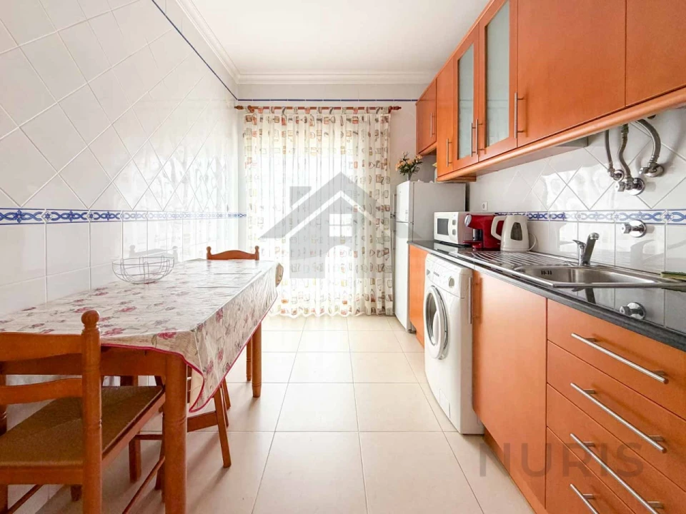 Apartamento T2 para Arrendamento em Portimão Foto 7