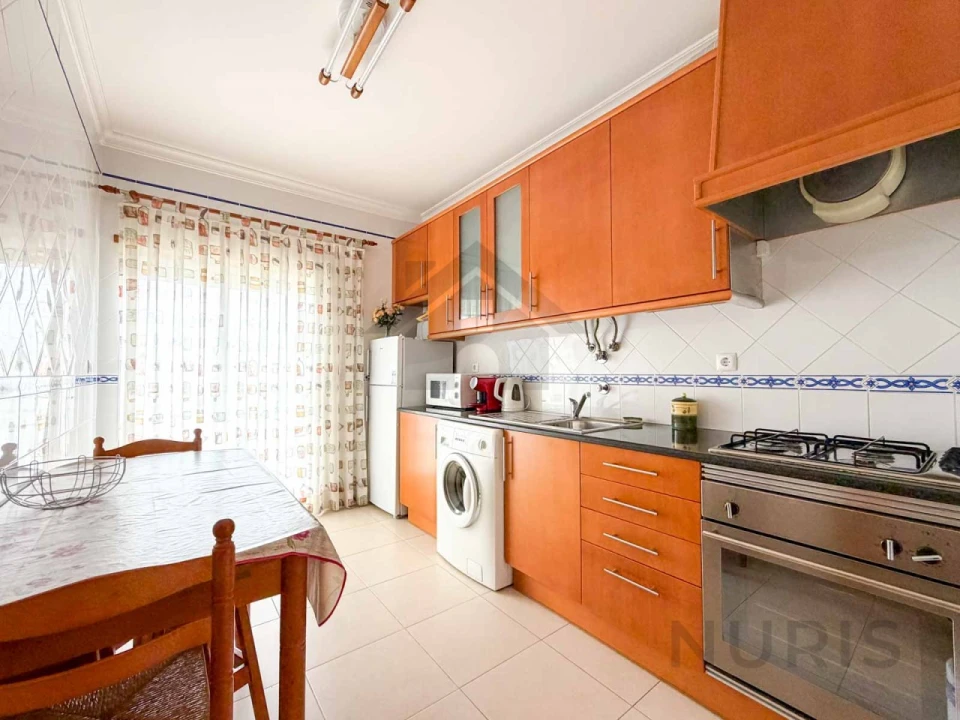 Apartamento T2 para Arrendamento em Portimão Foto 9