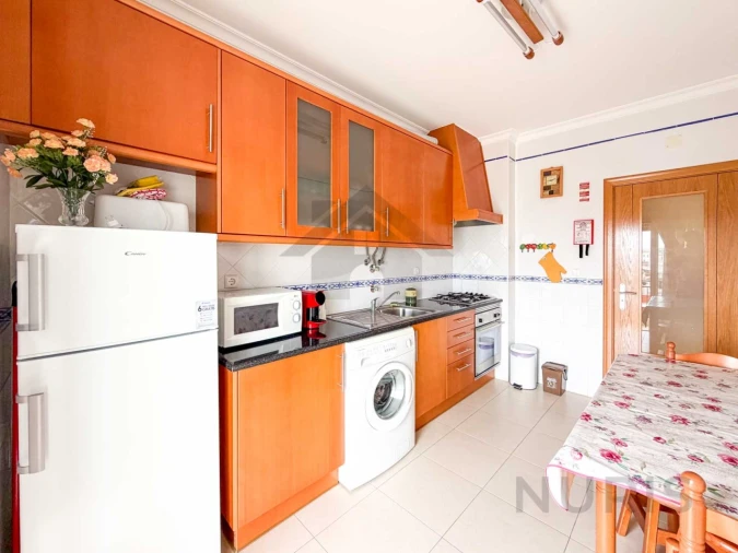 Apartamento T2 para Arrendamento em Portimão Foto 6