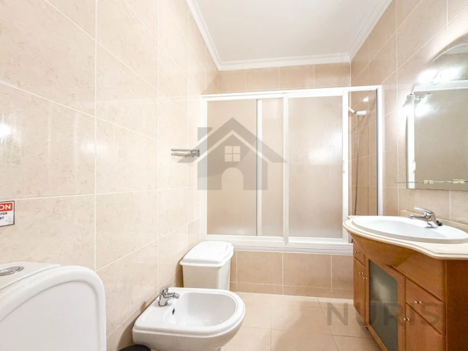 Apartamento T2 para Arrendamento em Portimão Foto 15