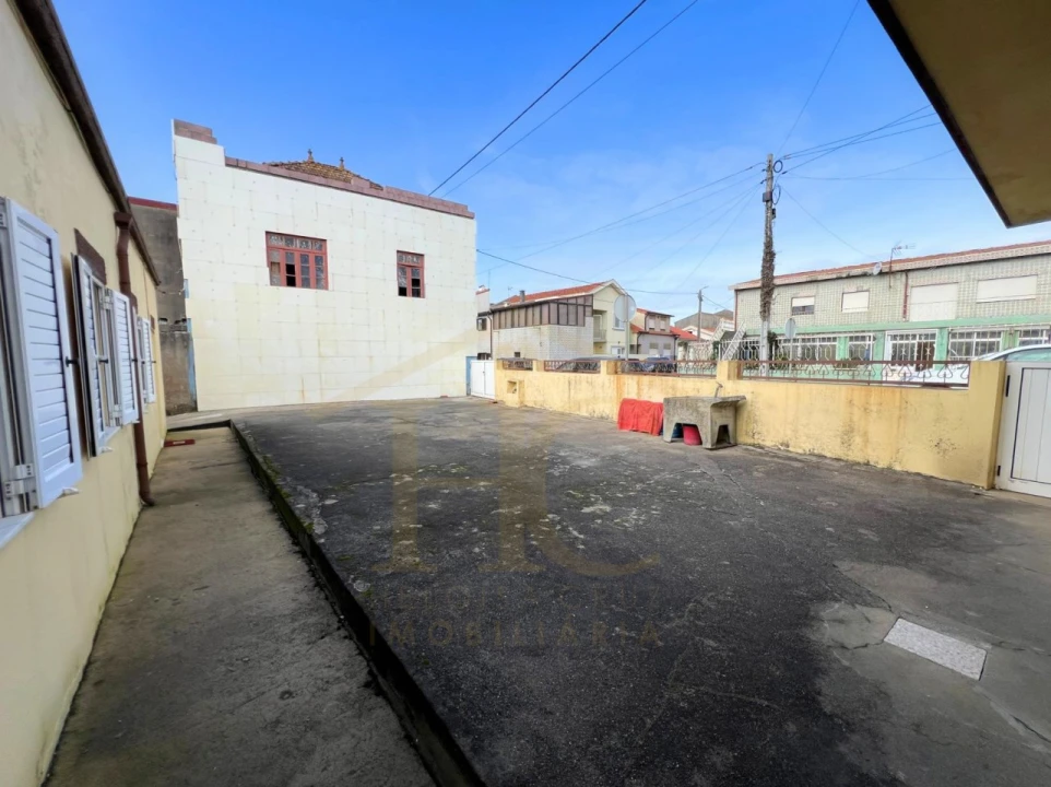 Moradia T6 para Venda em Aver-O-Mar, Amorim e Terroso Foto 11