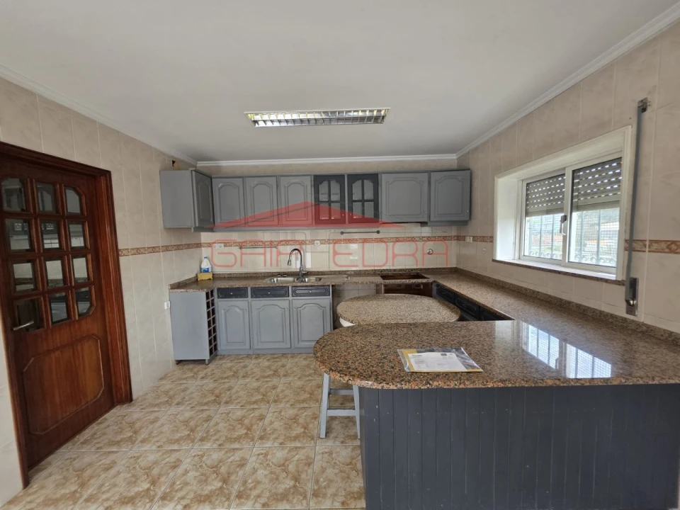 Moradia T3 para Venda em Argoncilhe Foto 4