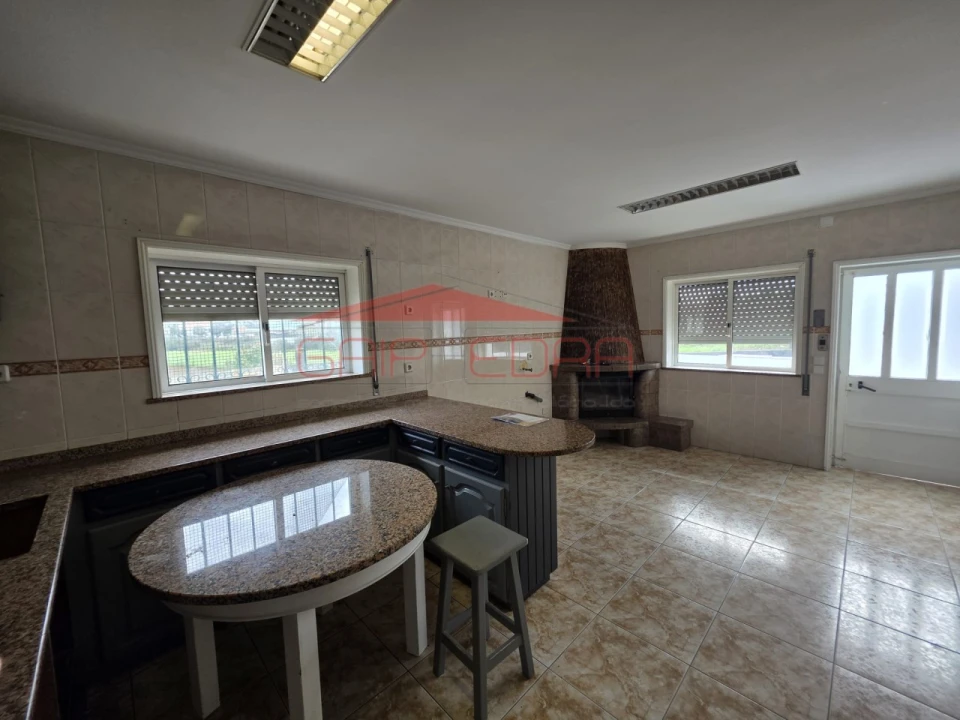 Moradia T3 para Venda em Argoncilhe Foto 5