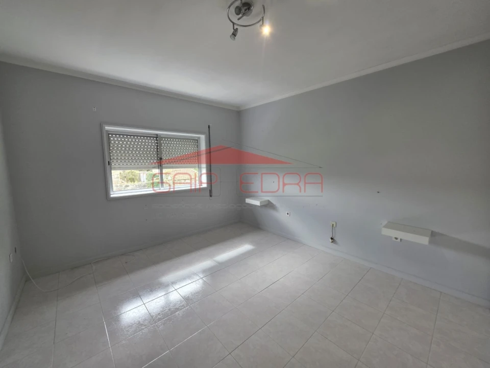 Moradia T3 para Venda em Argoncilhe Foto 12