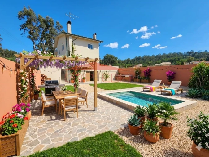 Moradia T3 para Venda em Argoncilhe