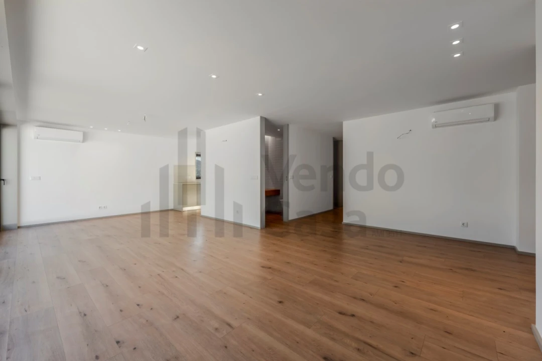 Apartamento T3 para Venda em Gualtar Foto 7