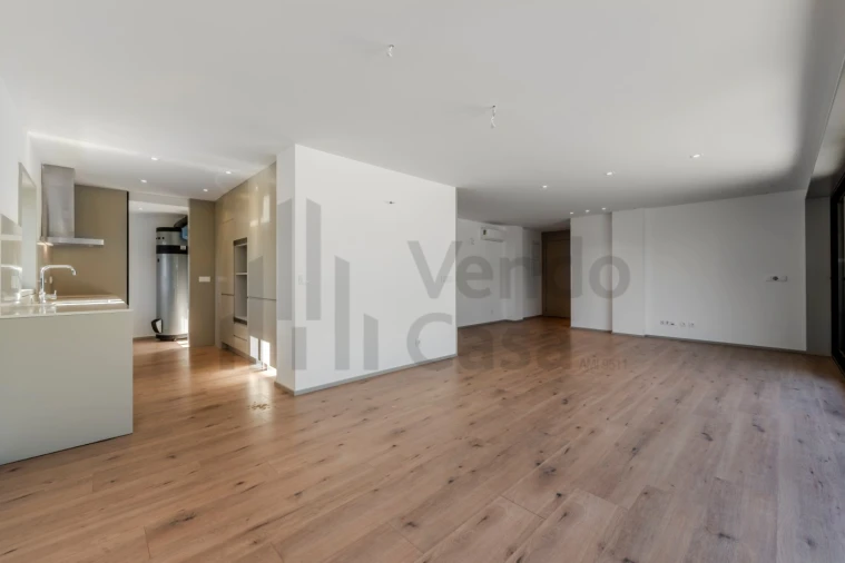 Apartamento T3 para Venda em Gualtar Foto 8