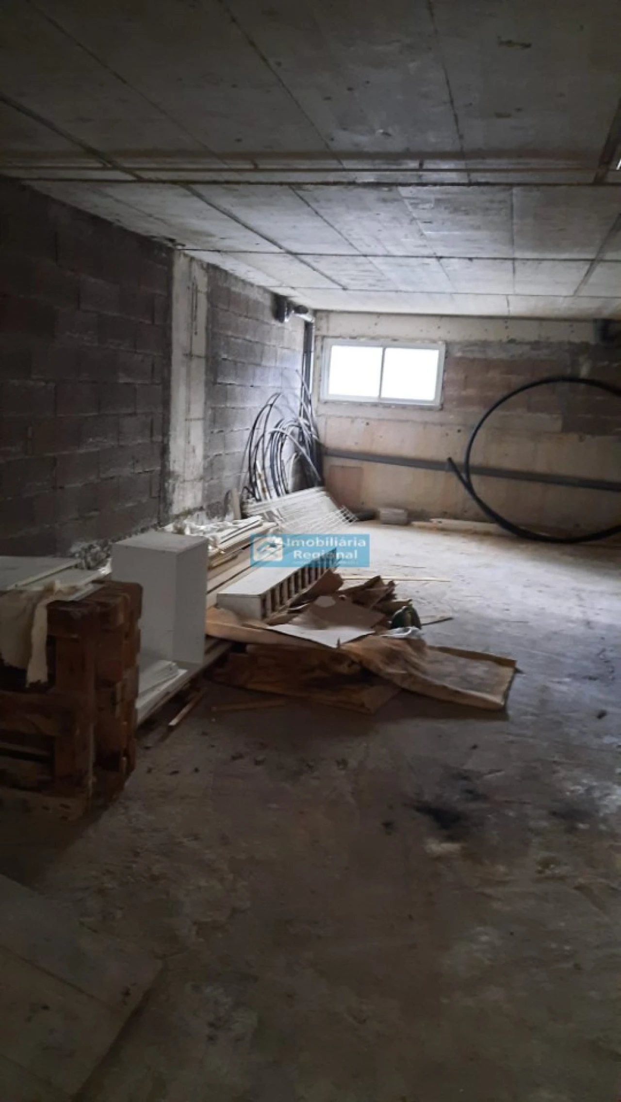 Loja para Arrendamento em Caniço Foto 10