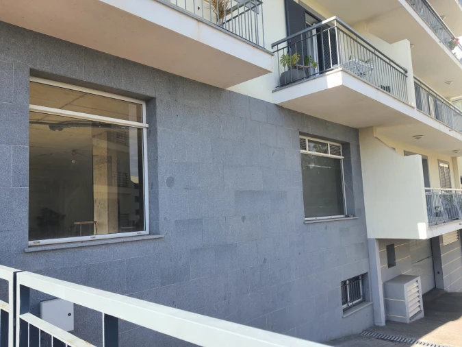 Loja para Arrendamento em Caniço Foto 4