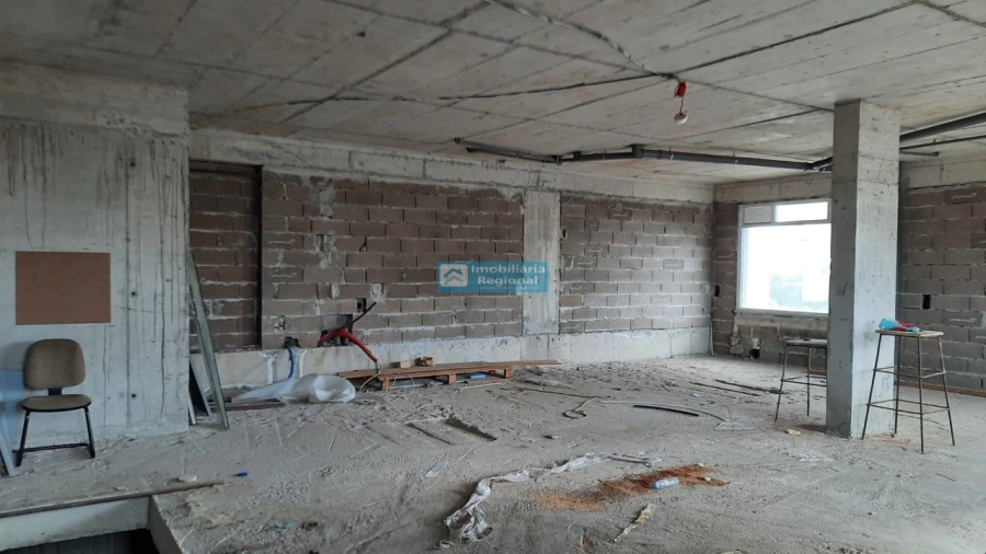 Loja para Arrendamento em Caniço Foto 6