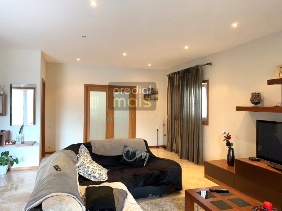 Moradia T3 para Venda em Vale (São Cosme), Telhado e Portela Foto 5