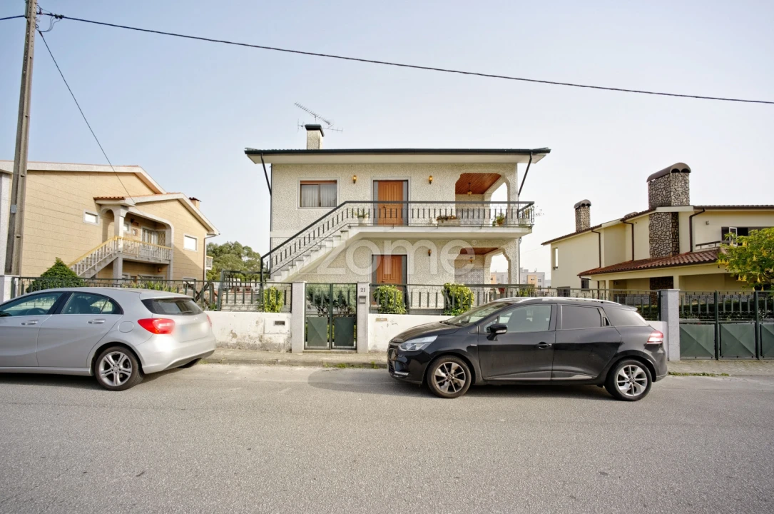 Moradia T5 para Venda em São Vitor (Braga) Foto 1