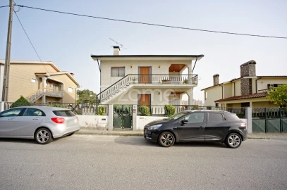 Moradia T5 para Venda em São Vitor (Braga)