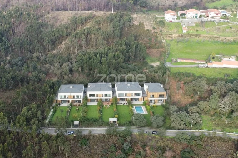 Terreno para Venda em Rio Mau Foto 4