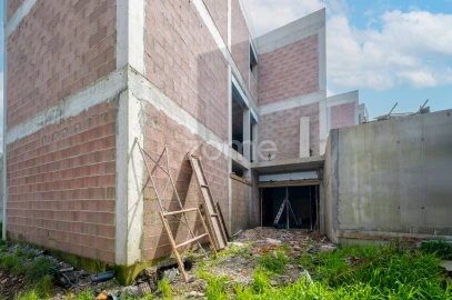 Moradia T4 para Venda em Gandra