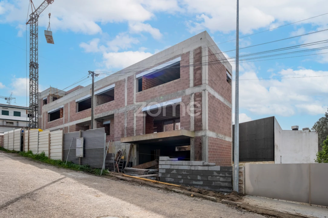 Moradia T4 para Venda em Gandra Foto 4