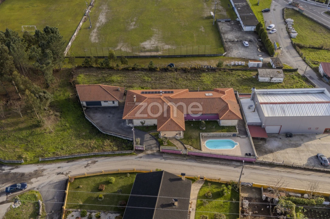 Moradia T4 para Venda em Friestas Foto 4