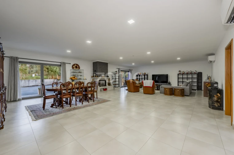 Moradia T4 para Venda em Friestas Foto 10