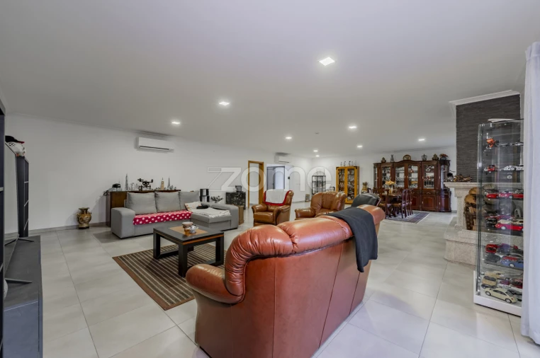 Moradia T4 para Venda em Friestas Foto 12