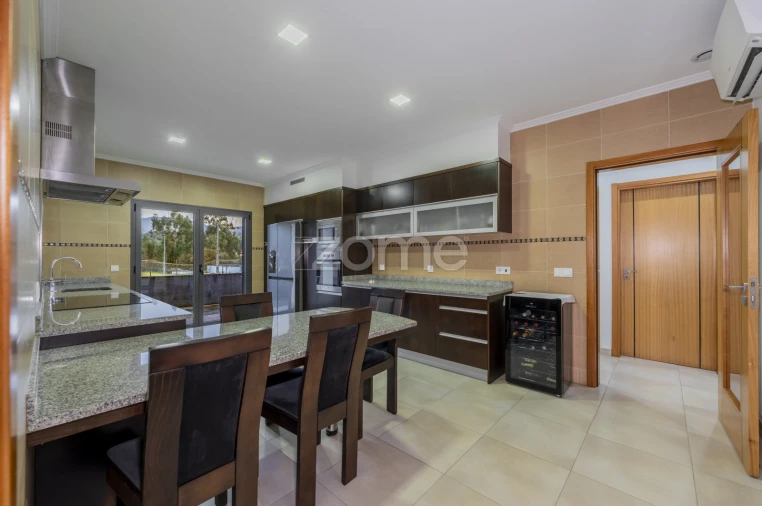 Moradia T4 para Venda em Friestas Foto 14