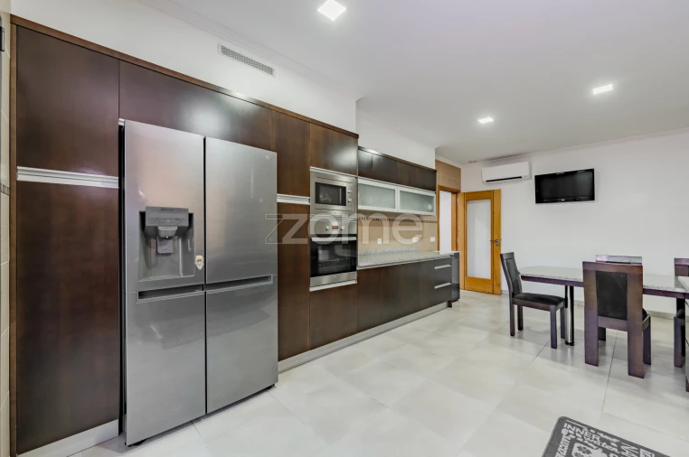 Moradia T4 para Venda em Friestas Foto 17