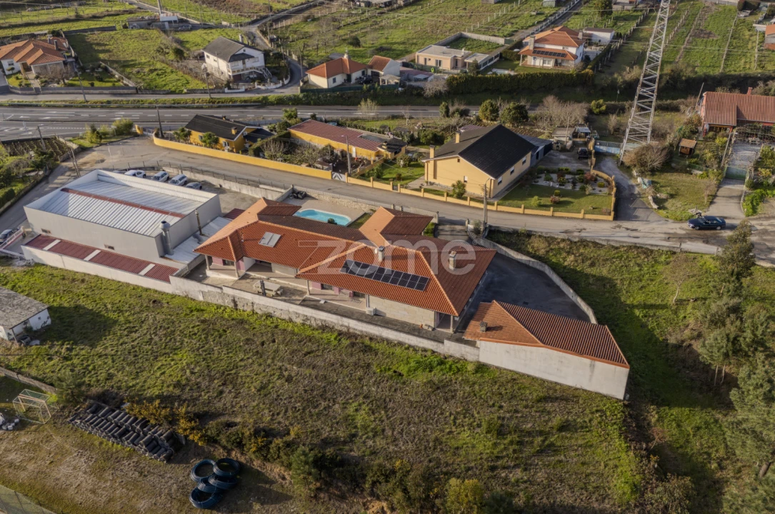 Moradia T4 para Venda em Friestas Foto 6