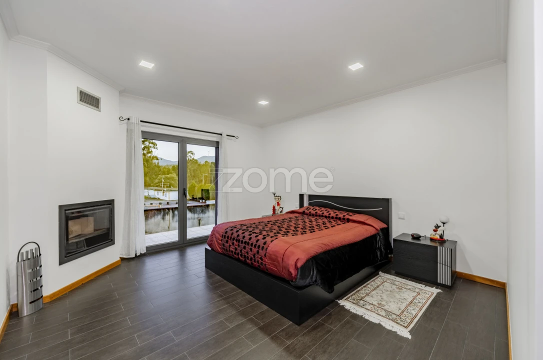 Moradia T4 para Venda em Friestas Foto 33