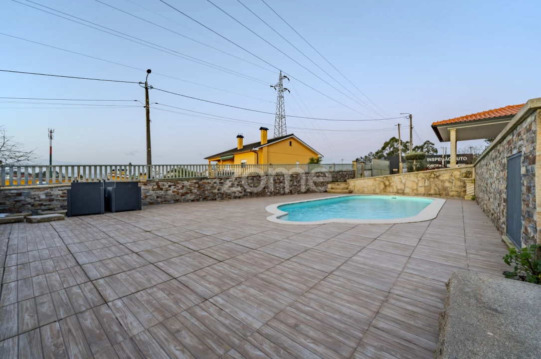 Moradia T4 para Venda em Friestas Foto 39