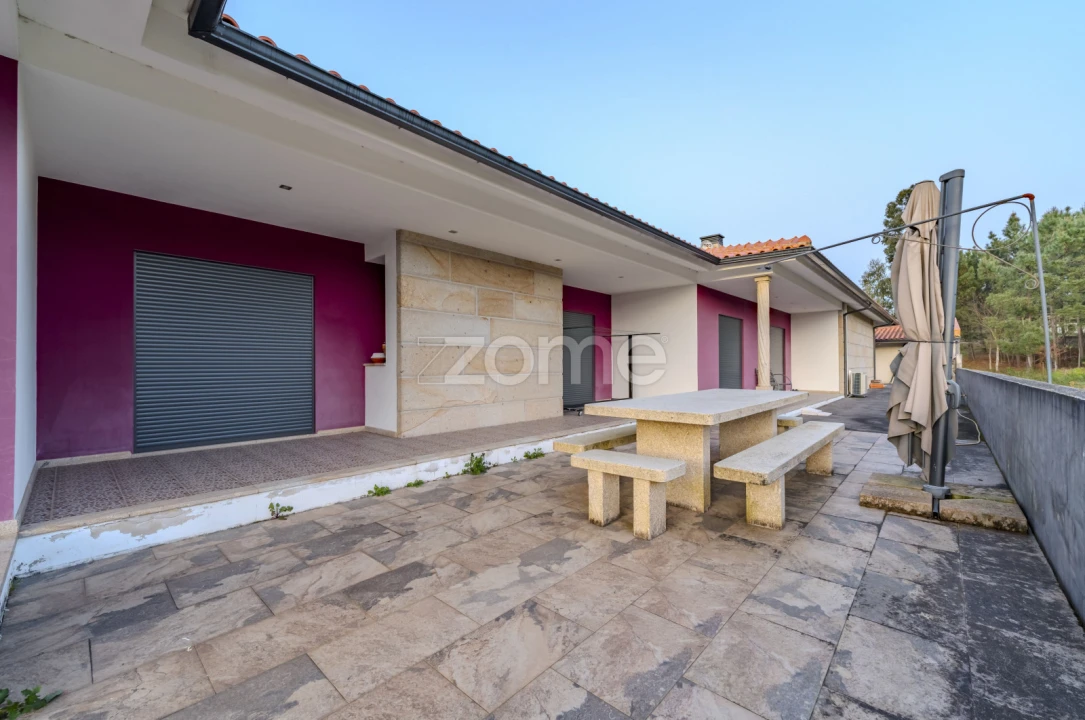 Moradia T4 para Venda em Friestas Foto 45