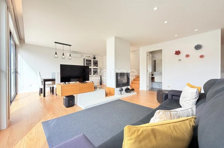 Moradia T3 para Venda em Vale (São Cosme), Telhado e Portela Foto 1