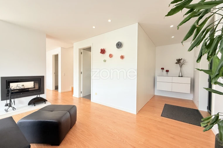 Moradia T3 para Venda em Vale (São Cosme), Telhado e Portela Foto 7