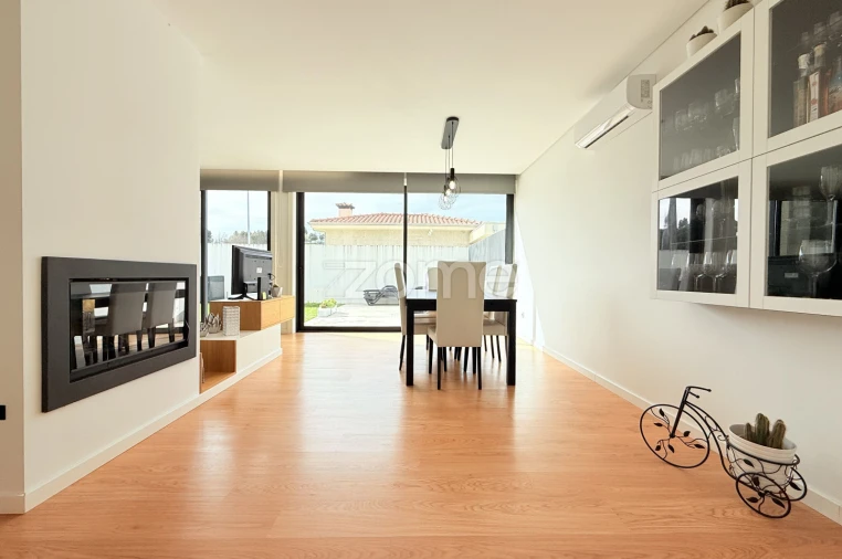 Moradia T3 para Venda em Vale (São Cosme), Telhado e Portela Foto 14