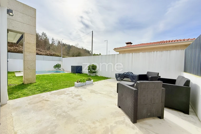 Moradia T3 para Venda em Vale (São Cosme), Telhado e Portela Foto 43