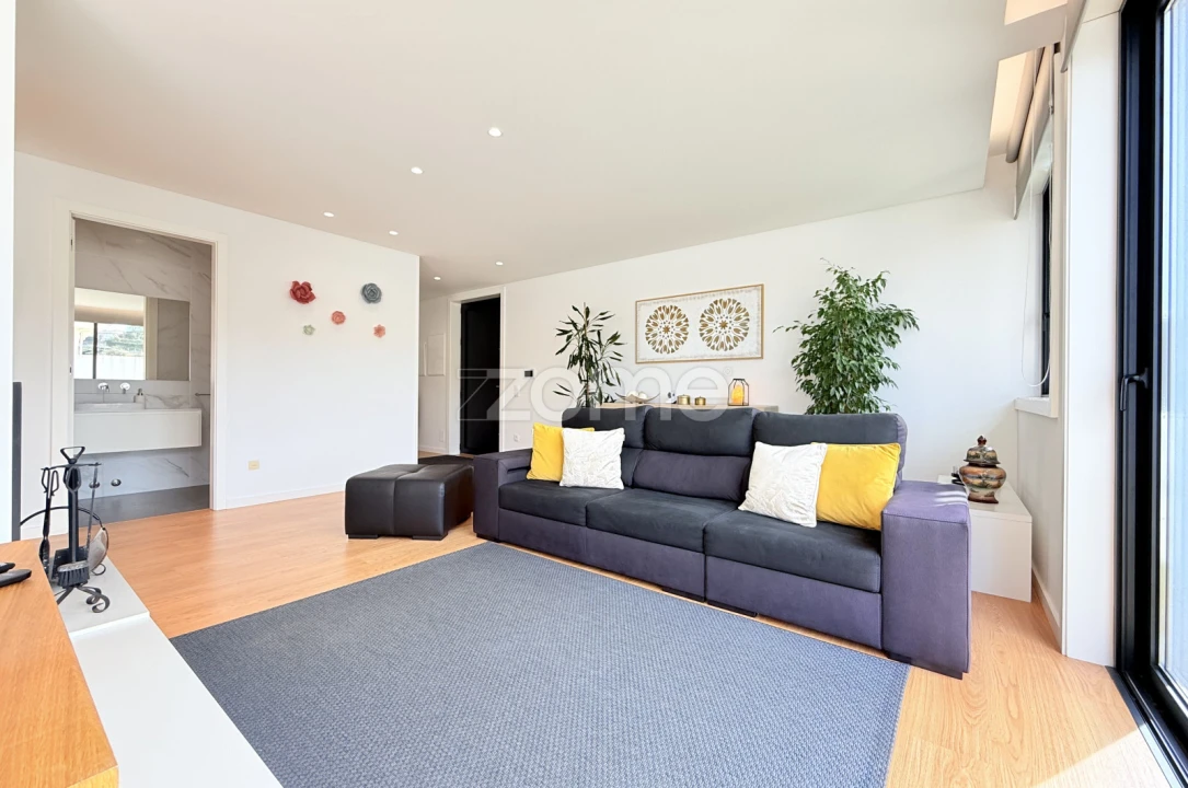 Moradia T3 para Venda em Vale (São Cosme), Telhado e Portela Foto 10